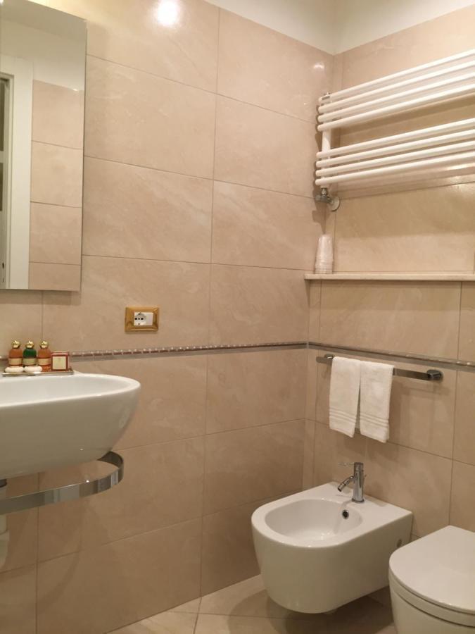Genovese Villa Elena Appartamenti Varazze Exterior foto